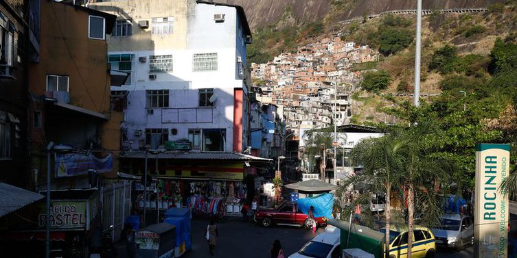 Operação de segurança contra confrontos entre traficantes na favela da Rocinha. Foto: Fernando Frazão/Agência Brasil