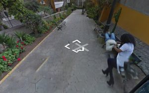 Mulher traindo o marido é descoberta por conta do Google Street View. Foto: Reprodução de Internet