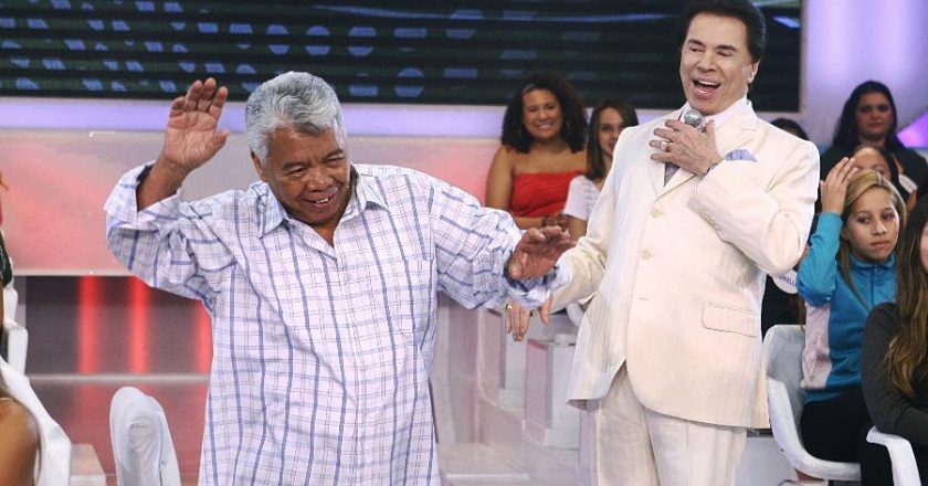 Roque, assistente de palco de Silvio Santos, é internado aos 86 anos de  idade e explica o motivo - Estrelando