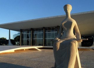 Estátua da Justiça em frente ao prédio do Supremo Tribunal Federal (STF). Foto: Divulgação