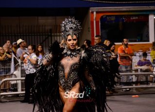 Ana Paula Minerato no desfile 2018 da Gaviões da Fiel. Foto: SRzd – Cláudio L. Costa