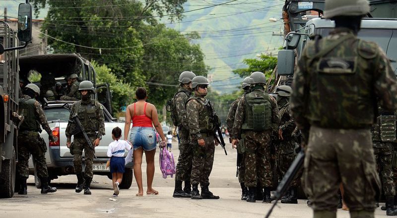 ForÃ§as Armadas fazem operaÃ§Ã£o na Vila AlianÃ§a. Foto: Tomaz Silva/AgÃªncia Brasil