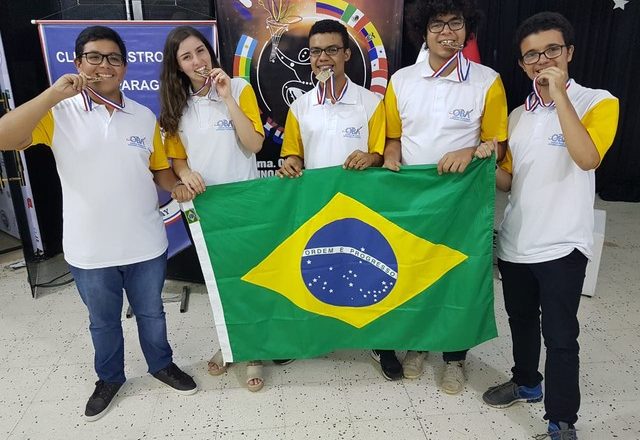 Campeões brasileiros da 10ª Olimpíada Latino-Americana de Astronomia e Astronáutica. Foto: Divulgação