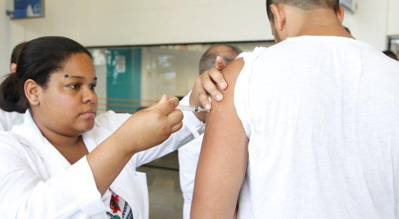Vacinação. Foto: Mauricio Bazilio/SES