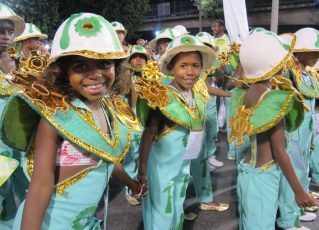 Desfile de escola de samba mirim. Foto: Divulgação