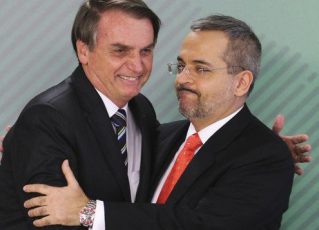 Jair Bolsonaro e o ministro da Educação, Abraham Weintraub. Foto: Walter Campanato/Agência Brasil