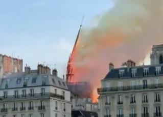 Incêndio na catedral de Notre-Dame. Foto: Reprodução de TV