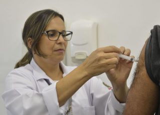 Campanha Nacional de Vacinação contra a gripe. Foto: Rovena Rosa/Agência Brasil