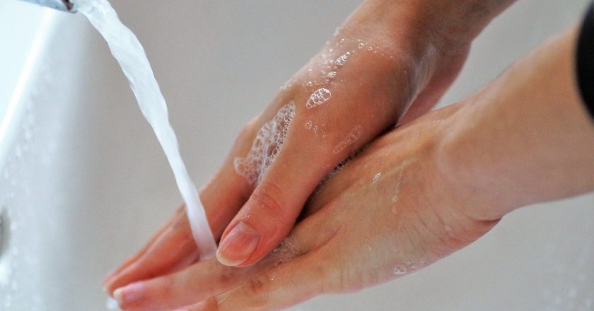 Lavar as mãos. Foto: Pixabay