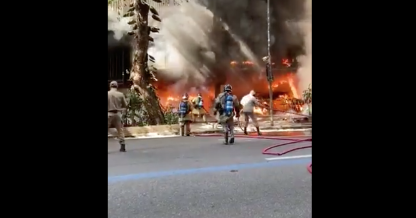 Incêndio em mercado em Copacabana. Foto: Reprodução de vídeo/Twitter Bandnews