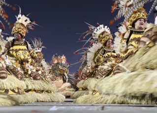Baianas no desfile do Salgueiro de 2014. Foto: Riotur