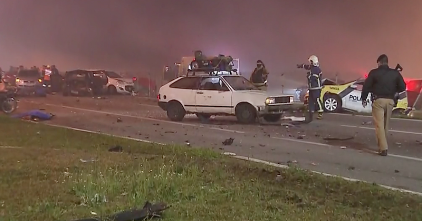 Engavetamento de carros no Paraná. Foto: Reprodução de TV