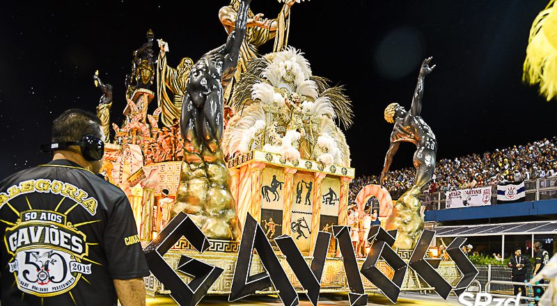 Desfile oficial da Gaviões da Fiel no Carnaval 2020. Foto: SRzd – Ana Moura
