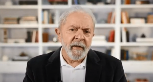 Lula em entrevista. Foto: Reprodução do YouTube