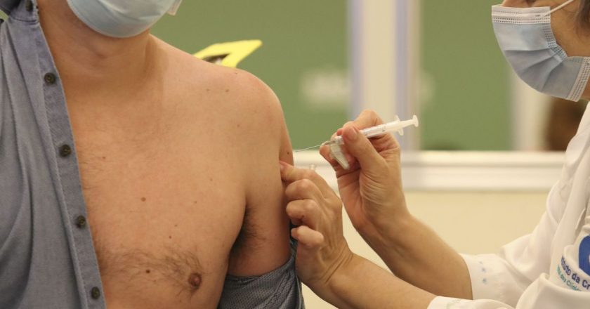 Dose da vacina contra a Covid-19. Foto: Rovena Rosa/Agência Brasil