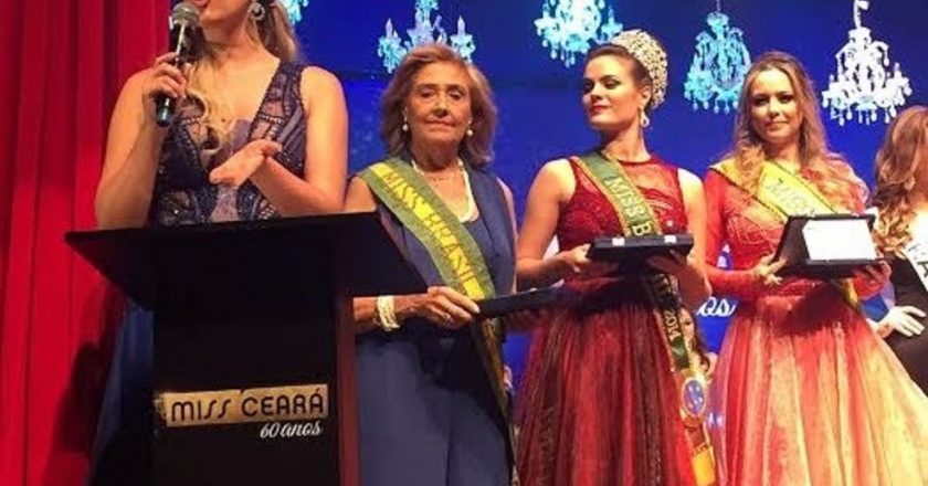 Emília Corrêa, a segunda da esquerda para direita. Foto: Miss Universo Brasil/Divulgação