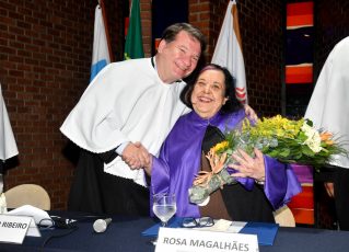 Uerj concede título de Doutora Honoris Causa à supercampeã do Carnaval Rosa Magalhães. Foto: George Magaraia