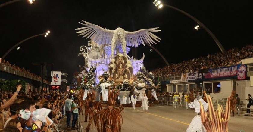 Desfile 2022 da Águia de Ouro. Foto: Cesar R. Santos/SRzd