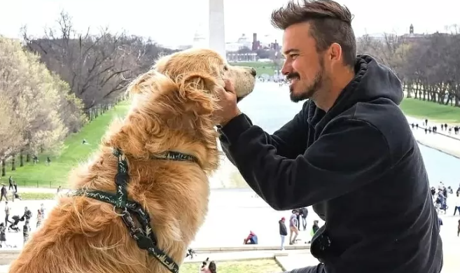 Jesse Koz e seu cão. Foto: Reprodução do Instagram