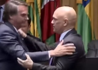 Cumprimento de Bolsonaro e Moraes