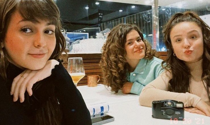 Klara Castanho ao lado das amigas, Maísa e Larissa Manoela. Foto: Reprodução do Instagram