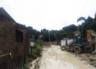 Resgate após chuvas em Pernambuco. Foto: Reprodução/TV Brasil