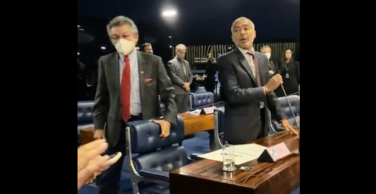 Romário protagoniza bate-boca no Senado com colega petista. Foto: Reprodução de vídeo