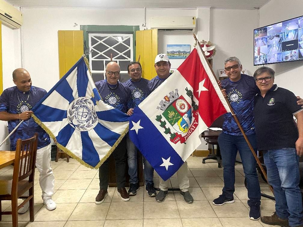 Diretoria da Acadêmicos do Tatuapé é recebida na prefeitura de Paraty. Foto: Reprodução/Facebook