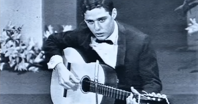 Chico Buarque de Hollanda canta "A Banda" de 1966. Foto: Reprodução/YouTube