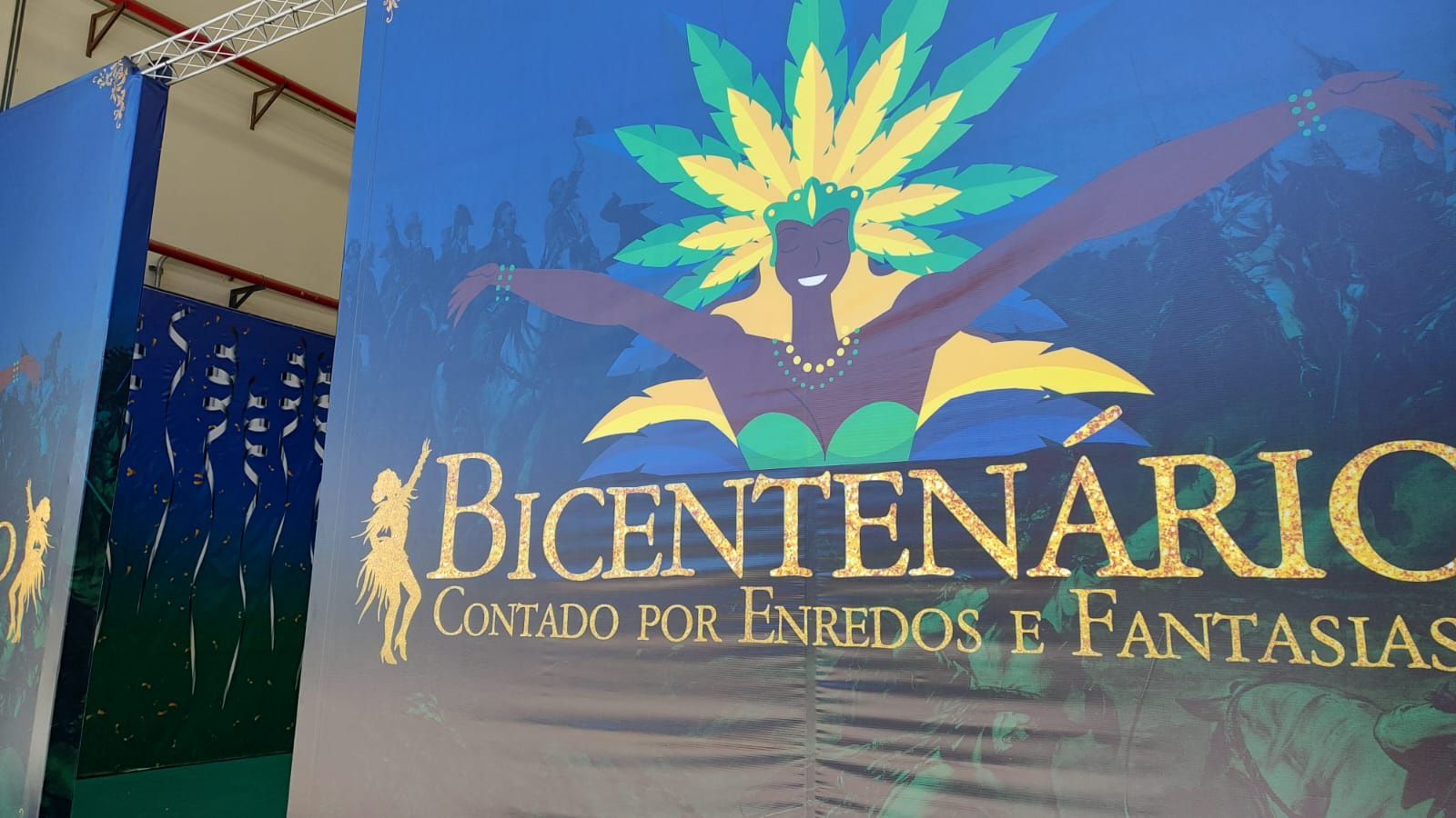 Exposição “Bicentenário — Contado por Enredos e Fantasias”. Foto: SRzd