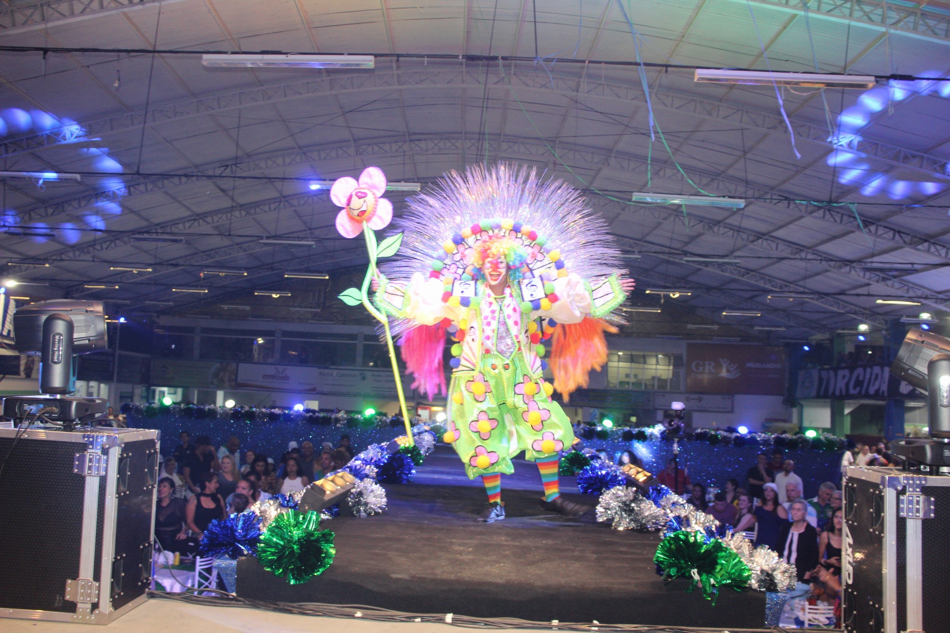 Fantasia da Vila Maria para o Carnaval 2023. Foto: Paulo Sadao e Ladislau/Facebook