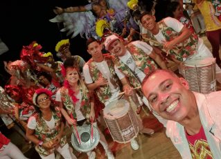 Emerson Dias faz sucesso em Manaus cantando toada. Foto: Divulgação