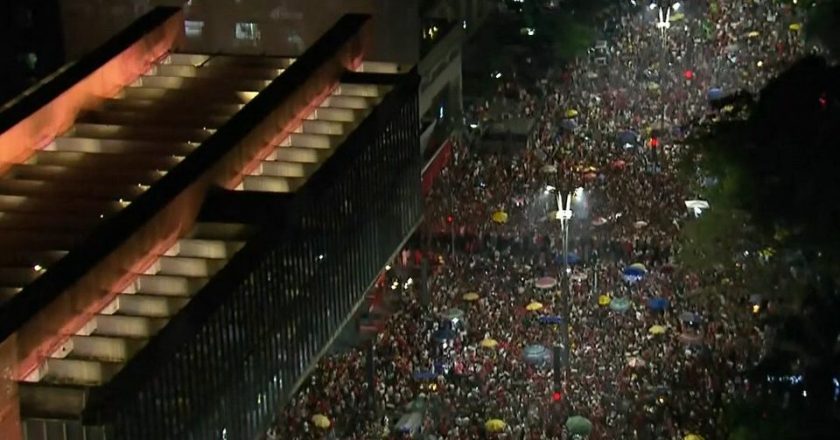 Festa da vitória de Lula na Avenida Paulista. Foto: Reprodução/Globonews