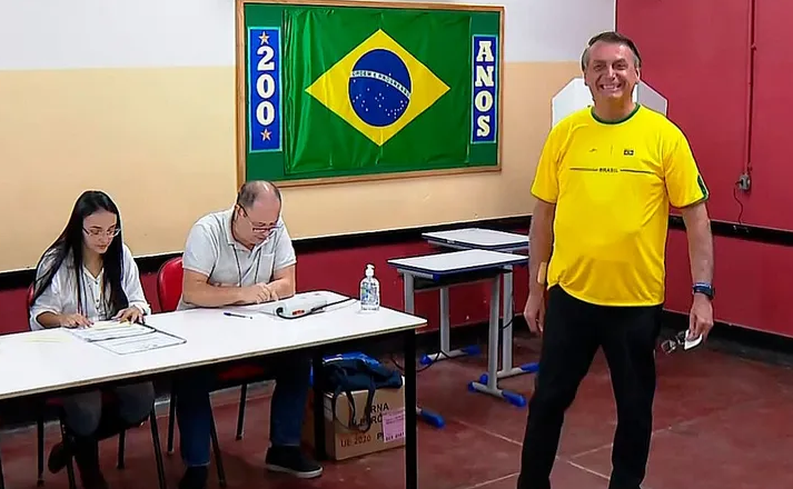 Jair Bolsonaro vota no Rio. Foto: Reprodução