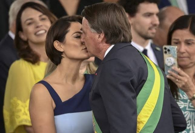 Michelle Bolsonaro celebra 15 anos de união: 'Meu príncipe'. Foto: Reprodução do Instagram
