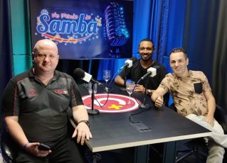 Jairo Roizen em entrevista ao programa No Mundo do Samba. Foto: Rádio Capital
