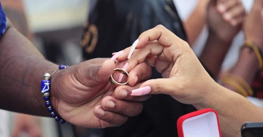 Thiago Melodiah faz pedido de casamento no Anhembi. Foto: Recordar é Viver