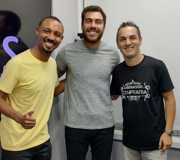 Guilherme Queiroz, Gustavo Pires e Raul Machado. Foto: Rádio Capital