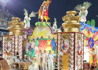Arranco abre os desfiles das escolas de samba na Marquês de Sapucaí