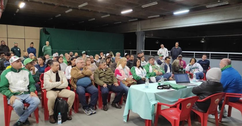 Reunião na Mancha Verde. Foto: Reprodução/Instagram/André Machado