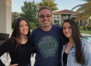 Gugu Liberato com as filhas, Marina e Sofia. Foto: Reprodução/Instagram