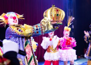 União Imperial exalta a arte da palhaçaria no Carnaval 2024. Foto: Dennis Fotografia/Marcyo de Olliveira