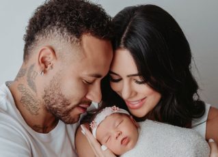 Neymar e Bruna Biancardi divulgam fotos da filha Foto: Foto: Reprodução/Instagram