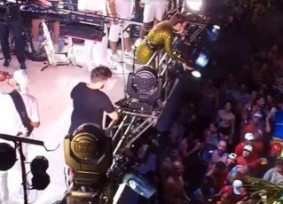 Ivete Sangalo viraliza após parar show e se revoltar com fã. Foto: Reprodução de Vídeo