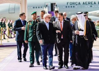 Lula desembarca na Arábia Saudita. Foto: @ricardostuckert