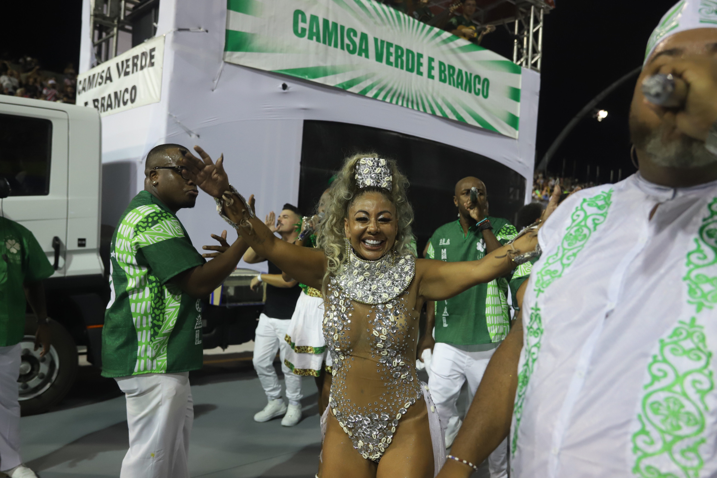 Desfile 2024 da Camisa Verde e Branco. Foto: Cesar R. Santos/SRzd