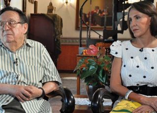 Roberto Gómez Bolaños e Florinda Meza em entrevista ao SBT. Foto: Reprodução de TV